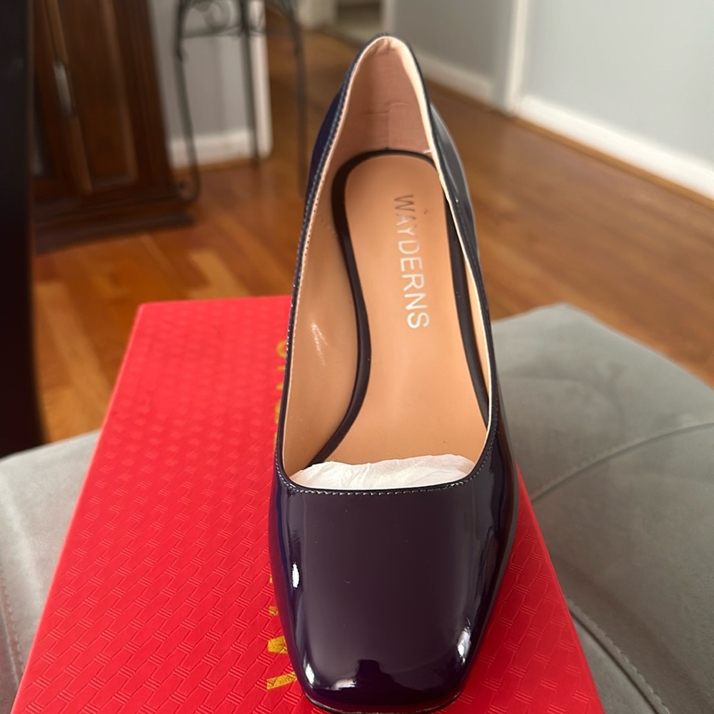 Wayderns Navy Blue Patent Leather heels
